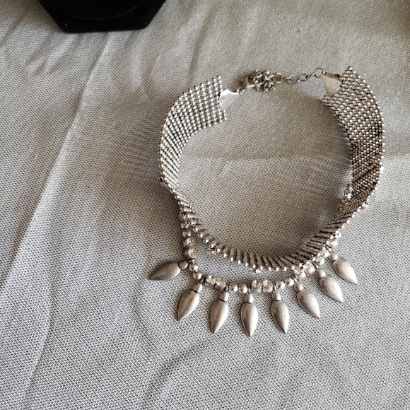 Chocker - Picture 3 of 4